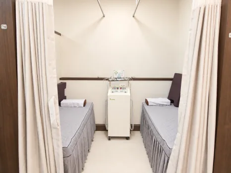 봄한의원 치료실